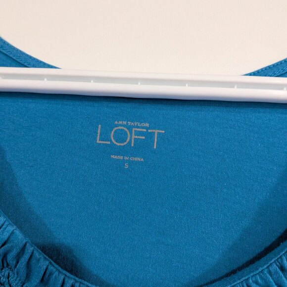 Ann Taylor LOFT Smocked Tank Top Blue Size Small - Picture 3 of 7